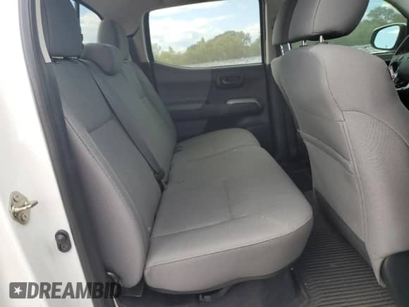 2016 Toyota Tacoma SR5 с VIN 5TFAZ5CN9GX005231, выставлен на аукционе Copart как лот 84800115 с пробегом 114 094 миль миль и Списание • Salvage title. История ставок и продаж доступна на DreamBid. Изображение 10.