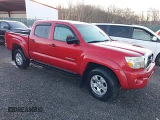 2011 Toyota Tacoma with VIN 3TMLU4EN4BM073644, listed as a IAAI auction lot 41630091 with 62,001 mi miles and . Bid and sale history available at DreamBid. Image 1.