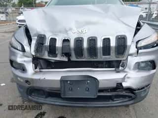 2014 Jeep Cherokee Latitude с VIN 1C4PJMCB4EW209648, выставлен на аукционе IAAI как лот 42862780 с пробегом 203 552 миль миль и . История ставок и продаж доступна на DreamBid. Изображение 6.