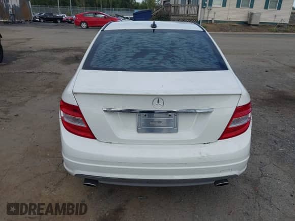 2010 Mercedes-Benz C 300 Sport с VIN WDDGF8BB9AF485480, выставлен на аукционе IAAI как лот 43319384 с пробегом 181 346 миль миль и . История ставок и продаж доступна на DreamBid. Изображение 17.