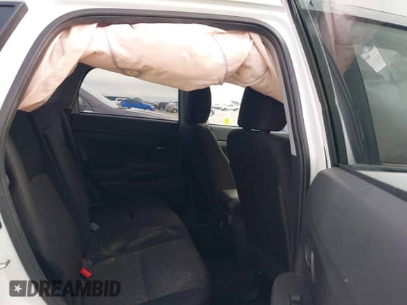 2021 Mitsubishi Outlander ES z VIN JA4APUAU9MU006235, wystawiony jako IAAI lot #42368973 z przebiegiem 86 145 mil mil oraz . Historia ofert i sprzedaży dostępna na DreamBid. Obrazek 8.