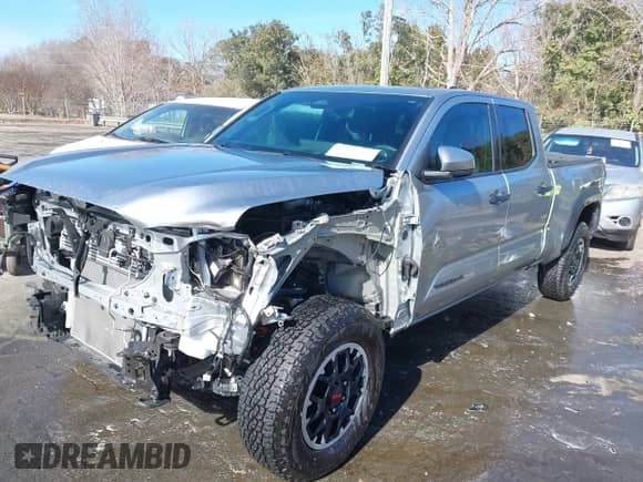 2024 Toyota Tacoma SR5 with VIN 3TMLB5JN4RM022026, listed as a IAAI auction lot 41409069 with 20,354 mi miles and . Bid and sale history available at DreamBid. Image 18.