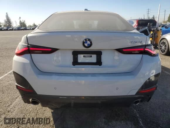 2023 BMW 4 Series 430i z VIN WBA63AV09PFN91000, wystawiony jako Copart lot #46491385 z przebiegiem 3 372 mil mil oraz Szkoda całkowita • Salvage title. Historia ofert i sprzedaży dostępna na DreamBid. Obrazek 6.