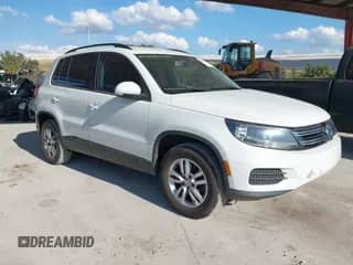 2015 Volkswagen Tiguan S с VIN WVGAV7AXXFW571961, выставлен на аукционе IAAI как лот 43537263 с пробегом 147 521 миль миль и . История ставок и продаж доступна на DreamBid. Изображение 1.
