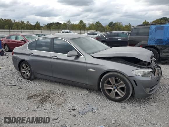 2011 BMW 5 Series 528i с VIN WBAFR1C50BC743513, выставлен на аукционе Copart как лот 85270355 с пробегом 199 246 миль миль и Списание • Salvage title. История ставок и продаж доступна на DreamBid. Изображение 4.