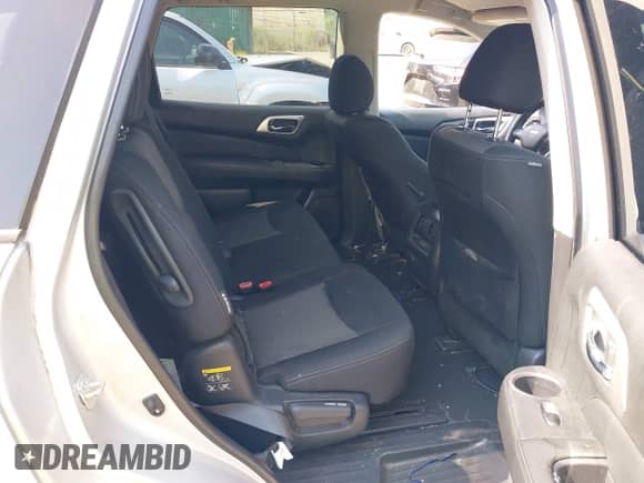 2020 Nissan Pathfinder S z VIN 5N1DR2AN9LC635763, wystawiony jako IAAI lot #42912961 z przebiegiem 33 864 mil mil oraz . Historia ofert i sprzedaży dostępna na DreamBid. Obrazek 8.