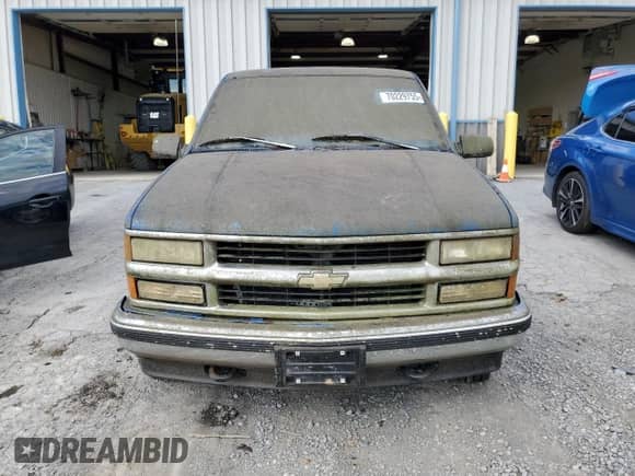 1997 Chevrolet Silverado 1500 z VIN 1GCEK14M7VE226257, wystawiony jako Copart lot #70229755 z przebiegiem 132 114 mil mil oraz Czysty tytuł • Clean title. Historia ofert i sprzedaży dostępna na DreamBid. Obrazek 5.