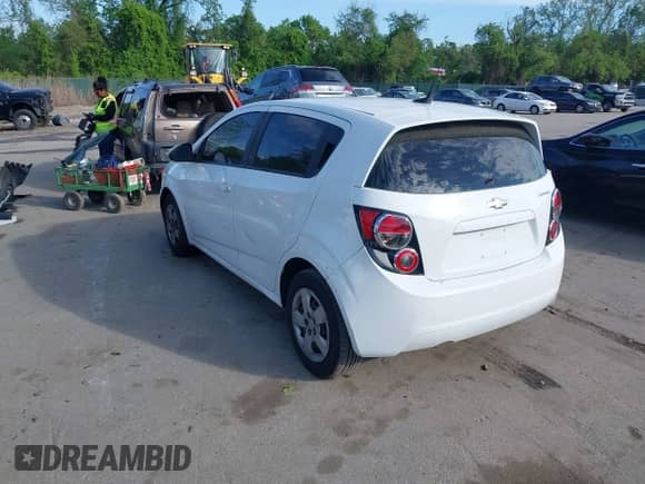 2013 Chevrolet Sonic LS с VIN 1G1JA6SH8D4130347, выставлен на аукционе IAAI как лот 42146150 с пробегом 144 120 миль миль и . История ставок и продаж доступна на DreamBid. Изображение 3.