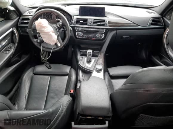 2018 BMW 3 Series 340i xDrive с VIN WBA8B7G55JNU95076, выставлен на аукционе Copart как лот 81104595 с пробегом Не указан миль и Списание • Salvage title. История ставок и продаж доступна на DreamBid. Изображение 8.