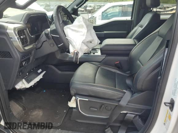 2024 Ford F-150 Lariat с VIN 1FTFW5L56RFB66594, выставлен на аукционе Copart как лот 69544925 с пробегом 21 982 миль миль и Списание • Salvage title. История ставок и продаж доступна на DreamBid. Изображение 7.