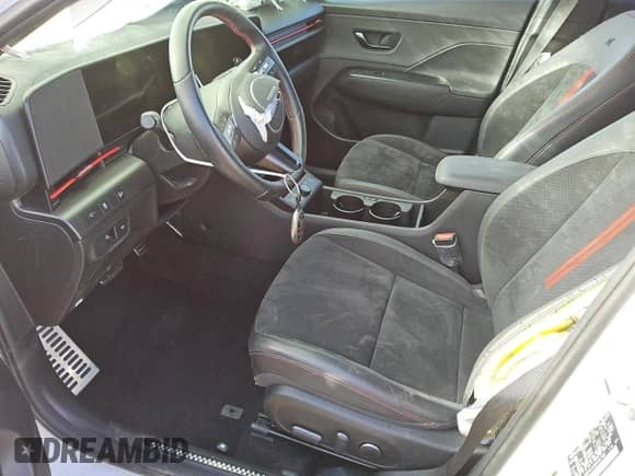 2024 Hyundai Kona N Line z VIN KM8HACA39RU087330, wystawiony jako Copart lot #81424844 z przebiegiem 15 844 mil mil oraz Nie do naprawy • Non repairable. Historia ofert i sprzedaży dostępna na DreamBid. Obrazek 7.