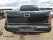 2004 Chevrolet Silverado SS с VIN 2GCEK19N941188421, выставлен на аукционе Copart как лот 65996945 с пробегом 169 919 миль миль и Списание • Salvage title. История ставок и продаж доступна на DreamBid. Изображение 6.