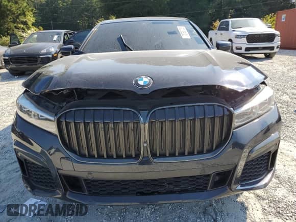 2020 BMW 7 Series 740i with VIN WBA7T2C01LCD32786, listed as a Copart auction lot 70733725 with 109,529 mi miles and Clean title. Bid and sale history available at DreamBid. Image 5.