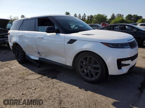 2024 Land Rover Range Rover Sport SE with VIN SAL1P9EUXRA418310, listed as a Copart auction lot 61818055 with 14,937 mi miles and Salvage title. Bid and sale history available at DreamBid. Image 4.