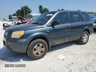 2006 Honda Pilot LX с VIN 5FNYF28186B032215, выставлен на аукционе Copart как лот 67838675 с пробегом 266 601 миль миль и Чистый • Clean title. История ставок и продаж доступна на DreamBid. Изображение 1.
