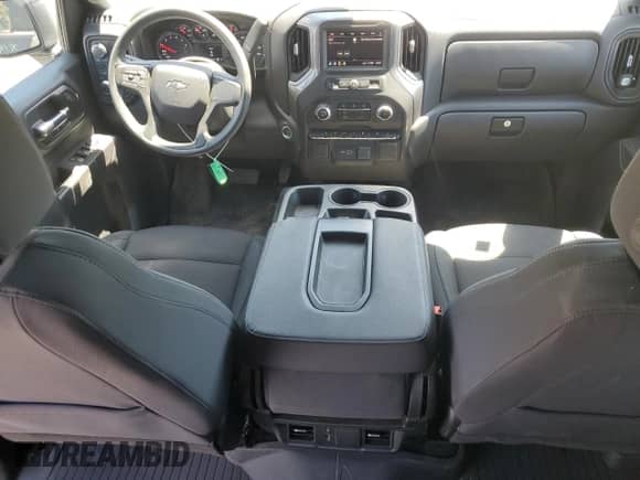 2024 Chevrolet Silverado 1500 Custom Trail Boss z VIN 3GCUDCE81RG113566, wystawiony jako Copart lot #54438685 z przebiegiem 28 275 mil mil oraz Szkoda całkowita • Salvage title. Historia ofert i sprzedaży dostępna na DreamBid. Obrazek 8.