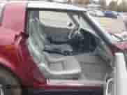 1981 Chevrolet Corvette z VIN 1G1AY8762BS409252, wystawiony jako IAAI lot #43573431 z przebiegiem 42 765 mil mil oraz . Historia ofert i sprzedaży dostępna na DreamBid. Obrazek 5.