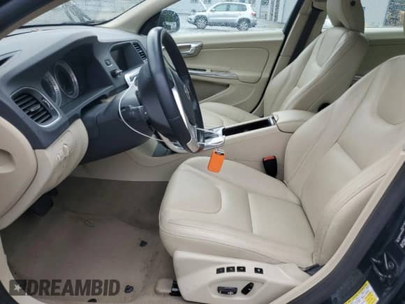 2013 Volvo S60 T5 с VIN YV1612FH3D2202495, выставлен на аукционе Copart как лот 81926815 с пробегом 91 364 миль миль и Чистый • Clean title. История ставок и продаж доступна на DreamBid. Изображение 7.
