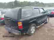 2000 Chevrolet Tahoe LS z VIN 1GNEK13T2YJ143668, wystawiony jako IAAI lot #42405617 z przebiegiem 249 357 mil mil oraz . Historia ofert i sprzedaży dostępna na DreamBid. Obrazek 4.