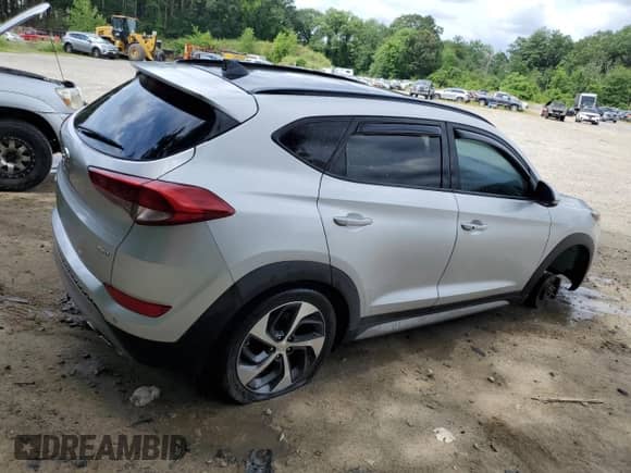 2018 Hyundai Tucson Value with VIN KM8J3CA25JU720977, listed as a Copart auction lot 63561995 with Not provided miles and Clean title. Bid and sale history available at DreamBid. Image 3.