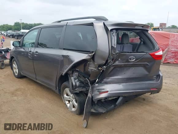 2015 Toyota Sienna LE AAS с VIN 5TDKK3DC6FS598495, выставлен на аукционе IAAI как лот 42870508 с пробегом 75 134 миль миль и . История ставок и продаж доступна на DreamBid. Изображение 6.