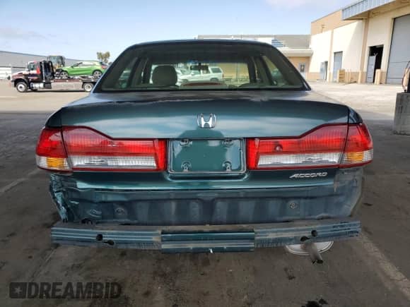 2002 Honda Accord EX с VIN JHMCG66072C029594, выставлен на аукционе Copart как лот 60521055 с пробегом 75 064 миль миль и Списание • Salvage title. История ставок и продаж доступна на DreamBid. Изображение 6.