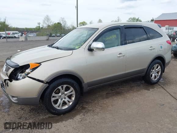 2007 Hyundai Veracruz GLS z VIN KM8NU73C07U012298, wystawiony jako IAAI lot #42098998 z przebiegiem 151 228 mil mil oraz . Historia ofert i sprzedaży dostępna na DreamBid. Obrazek 2.