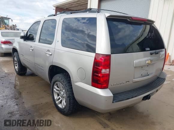 2009 Chevrolet Tahoe 1LT с VIN 1GNEC233X9R227856, выставлен на аукционе IAAI как лот 43385741 с пробегом 209 975 миль миль и . История ставок и продаж доступна на DreamBid. Изображение 3.