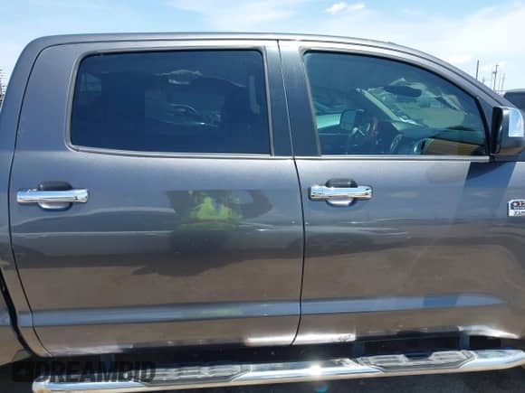 2019 Toyota Tundra SR5 с VIN 5TFAY5F17KX791678, выставлен на аукционе IAAI как лот 42290380 с пробегом 119 671 миль миль и . История ставок и продаж доступна на DreamBid. Изображение 14.