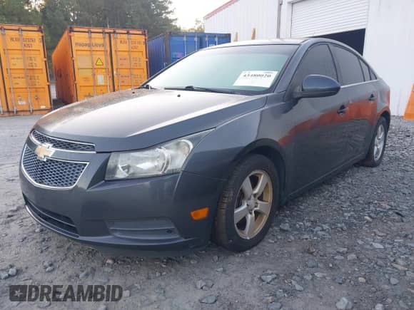 2013 Chevrolet Cruze 1LT с VIN 1G1PC5SB1D7180841, выставлен на аукционе IAAI как лот 43480020 с пробегом 107 954 миль миль и . История ставок и продаж доступна на DreamBid. Изображение 2.