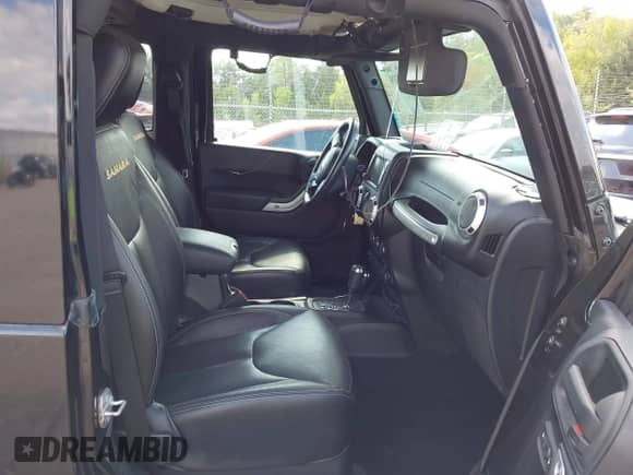 2016 Jeep Wrangler Sahara z VIN 1C4AJWBG2GL108479, wystawiony jako IAAI lot #43295339 z przebiegiem 57 237 mil mil oraz . Historia ofert i sprzedaży dostępna na DreamBid. Obrazek 5.