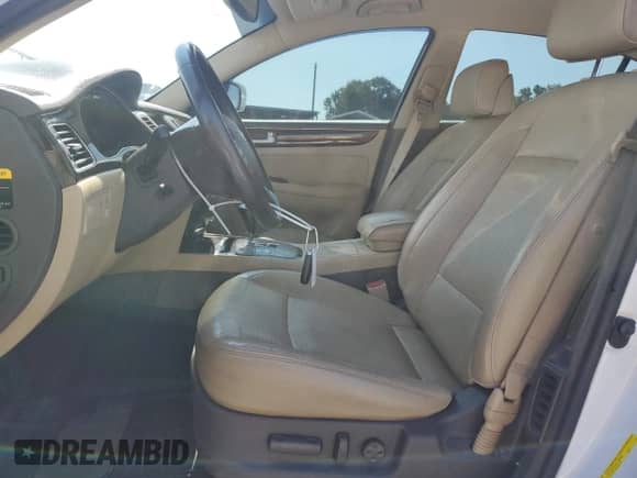 2014 Hyundai Genesis 3.8L с VIN KMHGC4DD0EU259819, выставлен на аукционе Copart как лот 80172115 с пробегом 90 387 миль миль и Списание • Salvage title. История ставок и продаж доступна на DreamBid. Изображение 7.