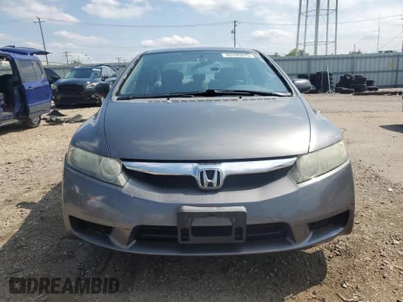 2010 Honda Civic с VIN 19XFA1E36AE067596, выставлен на аукционе Copart как лот 65795275 с пробегом 184 154 миль миль и Списание • Salvage title. История ставок и продаж доступна на DreamBid. Изображение 5.