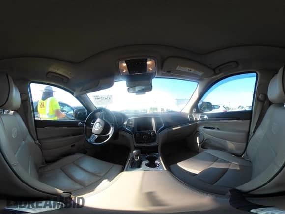 2017 Jeep Grand Cherokee Overland with VIN 1C4RJFCG1HC633004, listed as a IAAI auction lot 42672905 with 138,018 mi miles and . Bid and sale history available at DreamBid. Image 21.