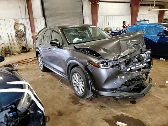 2023 Mazda CX-5 S Preferred z VIN JM3KFBCMXP0285762, wystawiony jako Copart lot #67717775 z przebiegiem 47 276 mil mil oraz Nie do naprawy • Non repairable. Historia ofert i sprzedaży dostępna na DreamBid. Obrazek 15.