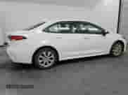2021 Toyota Corolla LE with VIN 5YFEPMAE8MP195585, listed as a Copart auction lot 87119625 with 85,694 mi miles and Clean title. Bid and sale history available at DreamBid. Image 3.