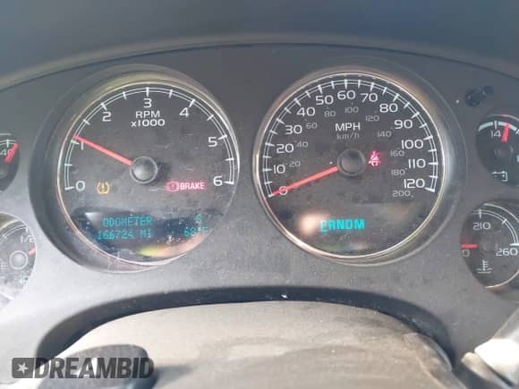 2011 Chevrolet Silverado 1500 LTZ z VIN 1GCRKTE34BZ189997, wystawiony jako IAAI lot #42146489 z przebiegiem 166 724 mil mil oraz . Historia ofert i sprzedaży dostępna na DreamBid. Obrazek 7.