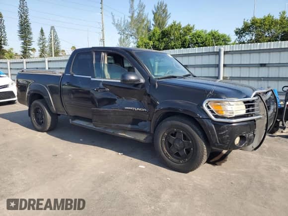2005 Toyota Tundra Limited z VIN 5TBDT48155S473810, wystawiony jako Copart lot #68830635 z przebiegiem 308 658 mil mil oraz Szkoda całkowita • Salvage title. Historia ofert i sprzedaży dostępna na DreamBid. Obrazek 4.