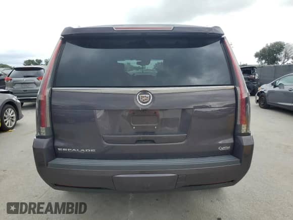 2015 Cadillac Escalade Luxury z VIN 1GYS4BKJ9FR194699, wystawiony jako Copart lot #84727455 z przebiegiem 119 469 mil mil oraz Szkoda całkowita • Salvage title. Historia ofert i sprzedaży dostępna na DreamBid. Obrazek 6.