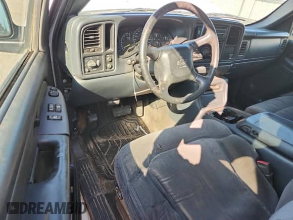 2000 Chevrolet Silverado 1500 LS z VIN 2GCEC19T1Y1258365, wystawiony jako Copart lot #71617885 z przebiegiem 265 898 mil mil oraz Czysty tytuł • Clean title. Historia ofert i sprzedaży dostępna na DreamBid. Obrazek 8.