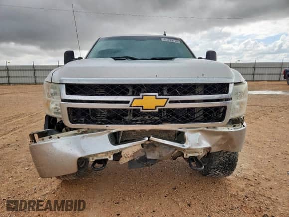 2013 Chevrolet Silverado 2500HD LT z VIN 1GC1KXC84DF201637, wystawiony jako Copart lot #63283755 z przebiegiem 272 788 mil mil oraz Czysty tytuł • Clean title. Historia ofert i sprzedaży dostępna na DreamBid. Obrazek 5.