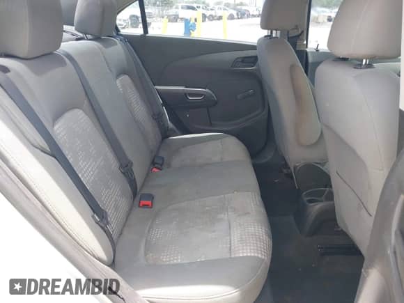 2015 Chevrolet Sonic LS с VIN 1G1JA5SH6F4135947, выставлен на аукционе IAAI как лот 42541162 с пробегом 153 597 миль миль и . История ставок и продаж доступна на DreamBid. Изображение 8.