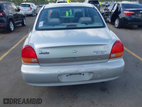 2000 Hyundai Sonata GLS z VIN KMHWF35V0YA303537, wystawiony jako IAAI lot #41942758 z przebiegiem 196 032 mil mil oraz . Historia ofert i sprzedaży dostępna na DreamBid. Obrazek 15.