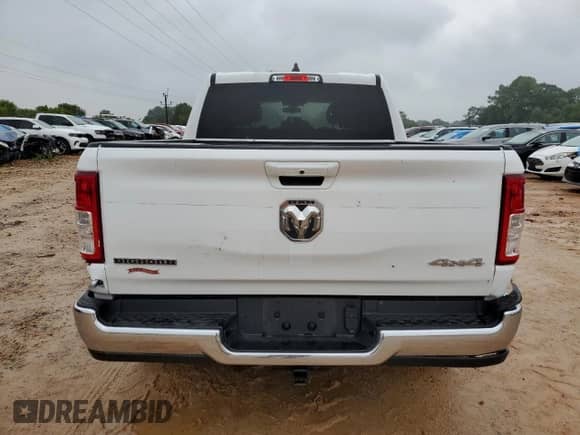 2022 Ram 1500 Big Horn z VIN 1C6RRFFG3NN461618, wystawiony jako Copart lot #62813325 z przebiegiem 22 648 mil mil oraz Szkoda całkowita • Salvage title. Historia ofert i sprzedaży dostępna na DreamBid. Obrazek 6.