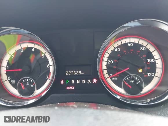 2017 Dodge Grand Caravan SE Plus with VIN 2C4RDGBG4HR550141, listed as a IAAI auction lot 43381432 with 227,629 mi miles and . Bid and sale history available at DreamBid. Image 7.