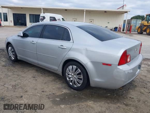 2010 Chevrolet Malibu 1LT с VIN 1G1ZC5E04AF215912, выставлен на аукционе IAAI как лот 43285326 с пробегом 250 053 миль миль и . История ставок и продаж доступна на DreamBid. Изображение 3.