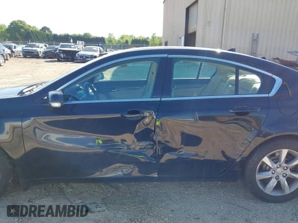 2014 Acura TL Technology z VIN 19UUA8F58EA004641, wystawiony jako IAAI lot #42061148 z przebiegiem 71 003 mil mil oraz . Historia ofert i sprzedaży dostępna na DreamBid. Obrazek 14.