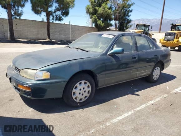 1996 Toyota Camry DX с VIN JT2BG12K8T0376693, выставлен на аукционе Copart как лот 71324485 с пробегом 85 003 миль миль и Чистый • Clean title. История ставок и продаж доступна на DreamBid. Изображение 1.