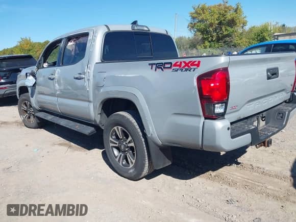 2019 Toyota Tacoma SR with VIN 3TMCZ5AN8KM220853, listed as a IAAI auction lot 43352285 with 45,271 mi miles and . Bid and sale history available at DreamBid. Image 3.