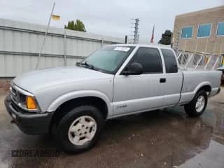 1996 Chevrolet S-10 LS с VIN 1GCDT19W4T8205459, выставлен на аукционе Copart как лот 85138095 с пробегом 189 043 миль миль и Списание • Salvage title. История ставок и продаж доступна на DreamBid. Изображение 1.